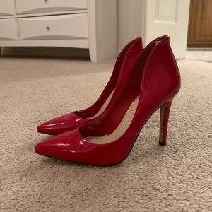 Jessica Simpson 5.5 red pumps